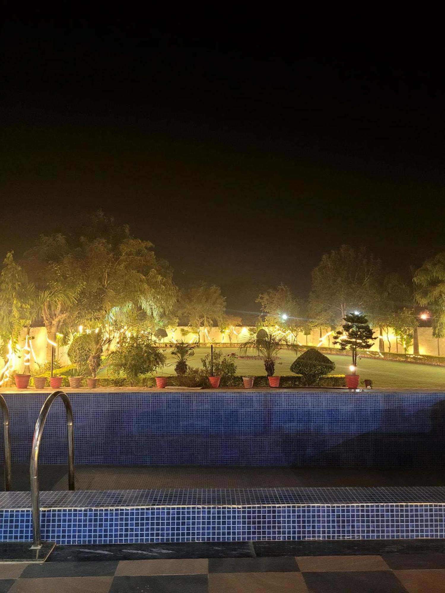 Villa Marks Farm à Alwar Extérieur photo