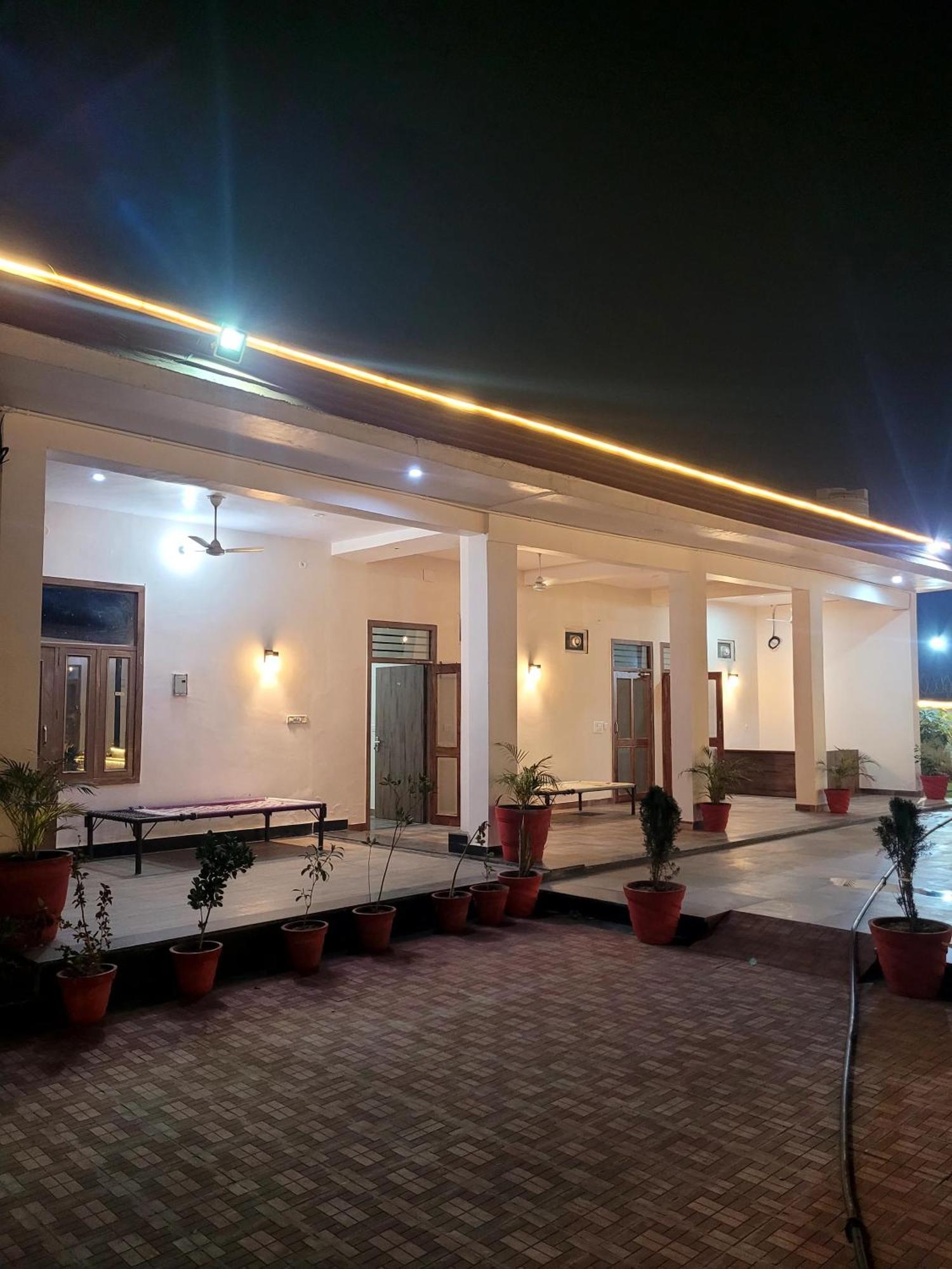 Villa Marks Farm à Alwar Extérieur photo